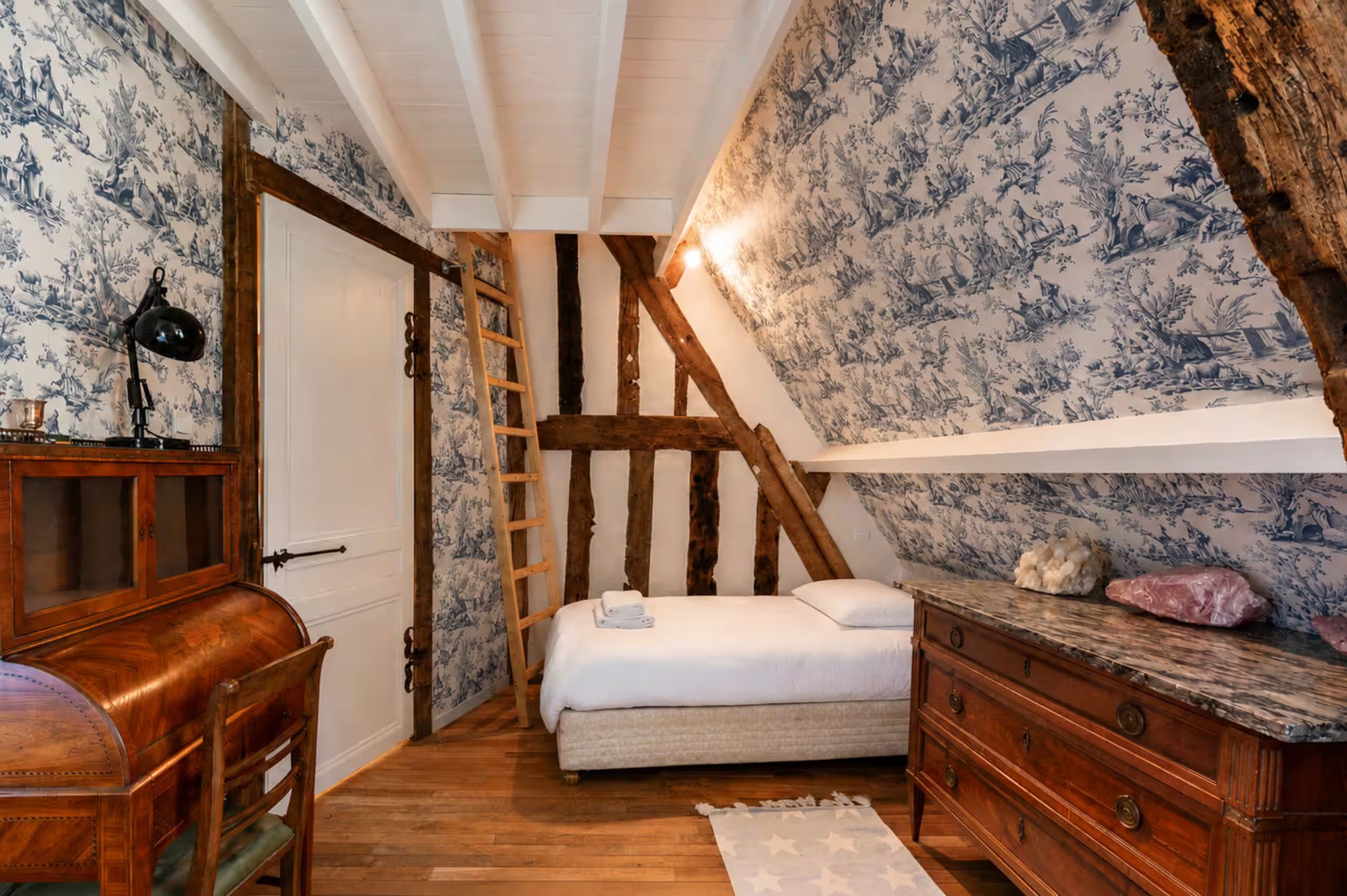 Chambre bleue a l'etage, vue mezzanine