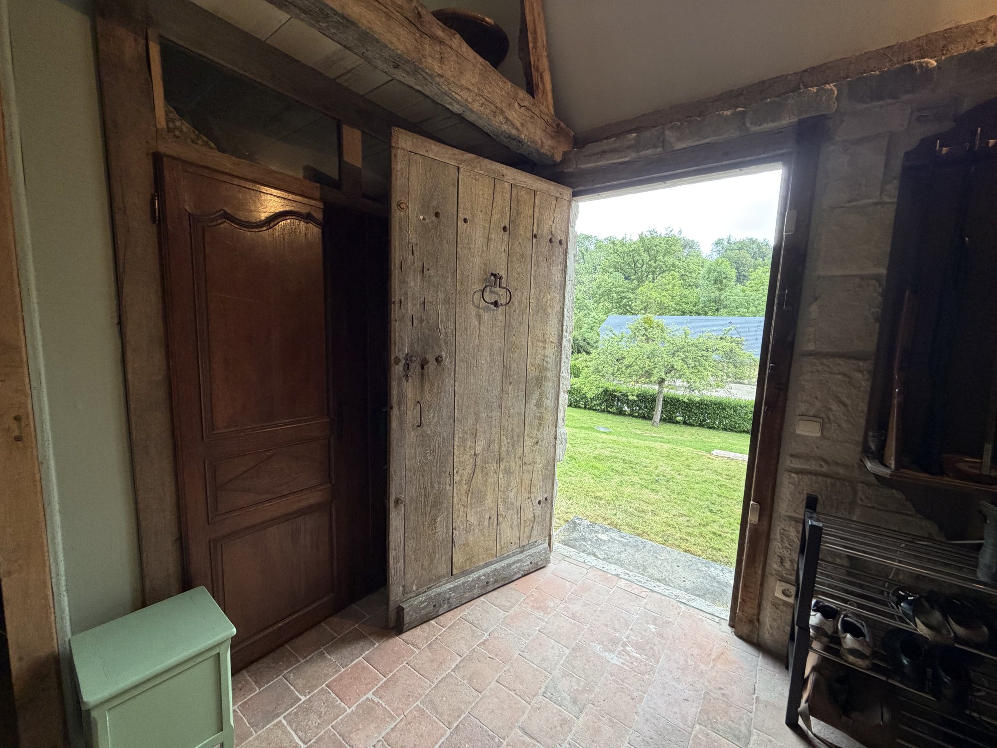 Porte ancienne en bois, detail architectural
